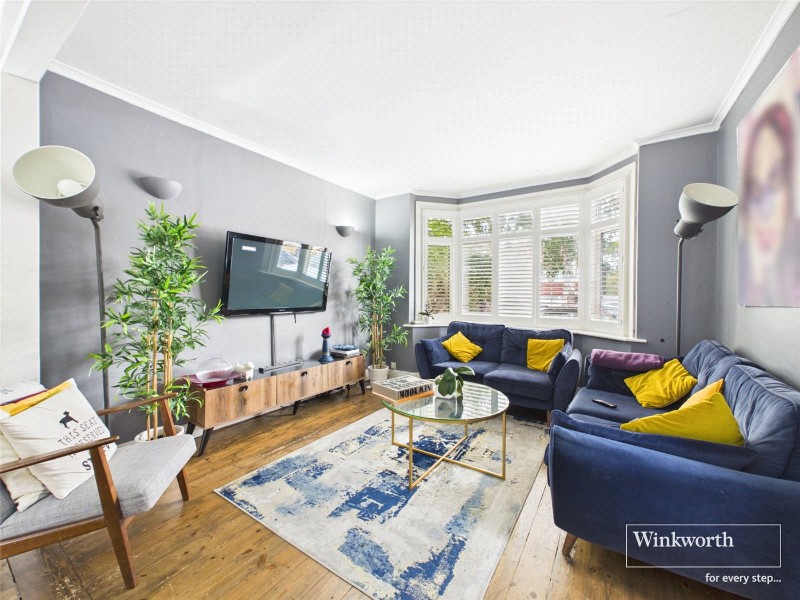Farm Road, Edgware, HA8