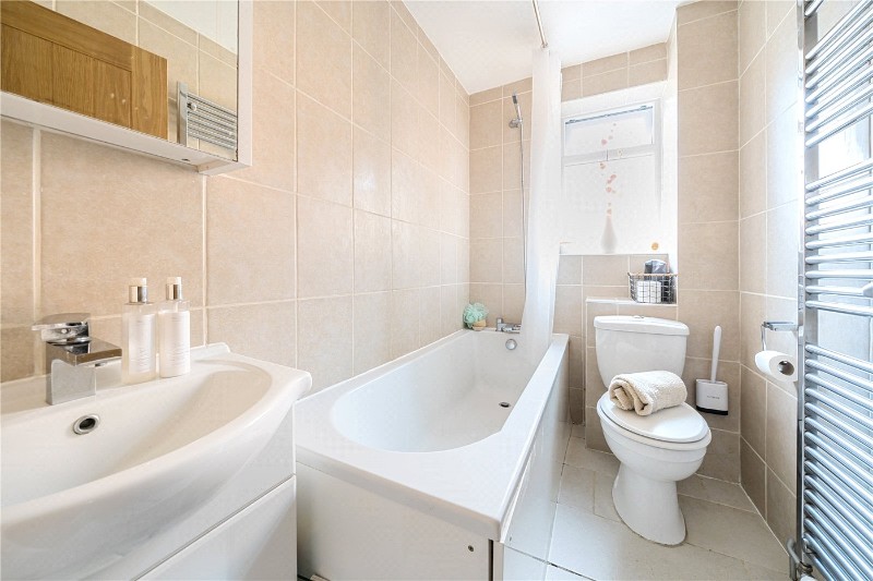 Wolsingham Way, Thatcham, Berkshire, RG19