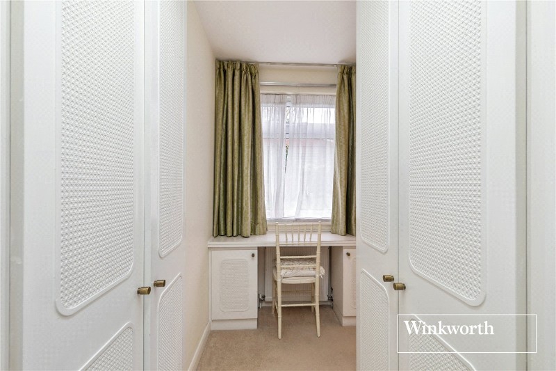 Hendon Lane, Finchley, London, N3