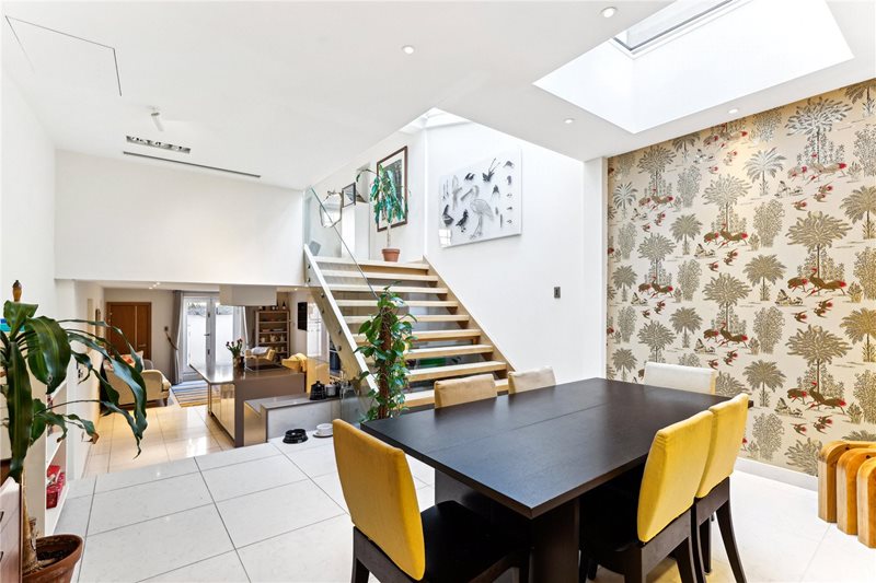 Montpelier Place, London, SW7