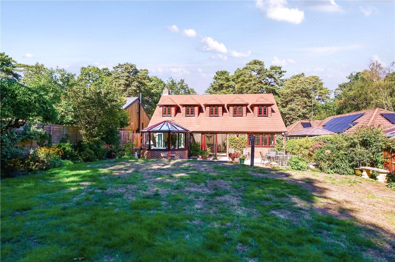 Nine Mile Ride, Finchampstead, Wokingham, Berkshire, RG40