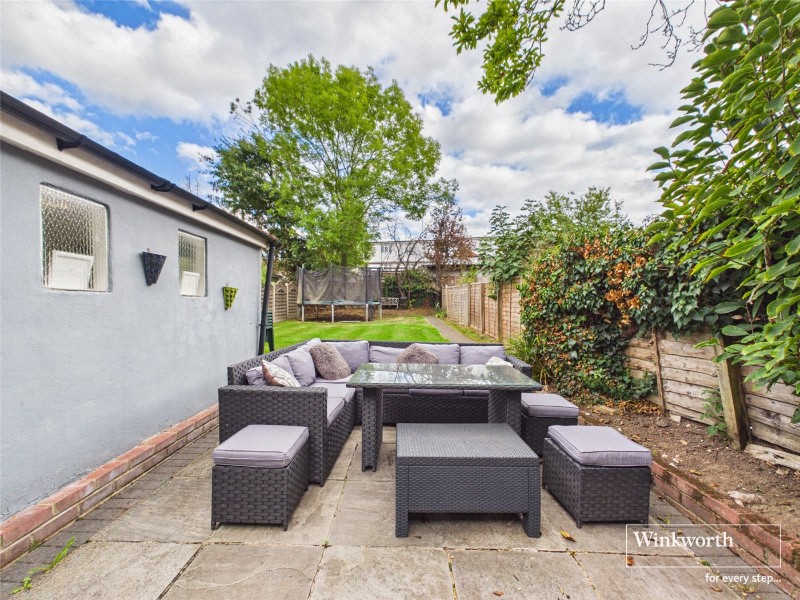 Farm Road, Edgware, HA8