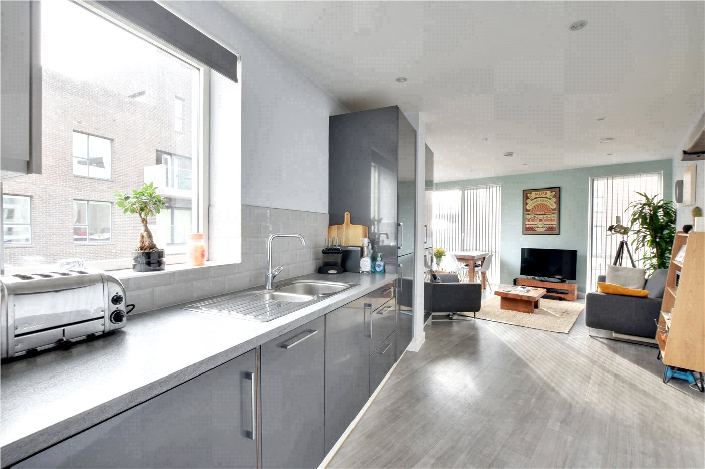 Kitchen/Reception