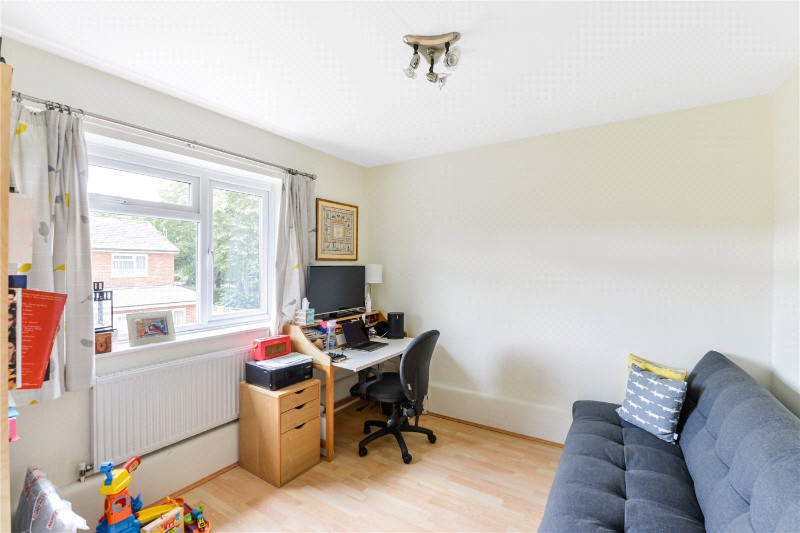 Deeside Road, London, SW17