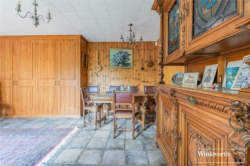 Pinewood Gardens, Bagshot, Surrey, GU19