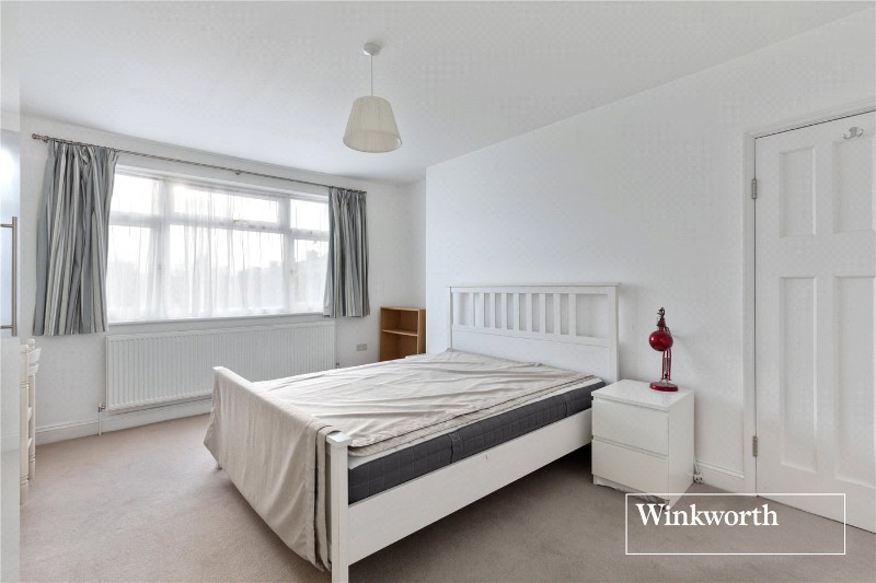 Cadogan Gardens, Finchley, London, N3