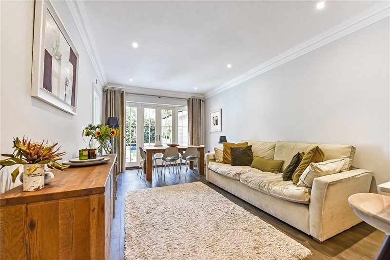 Appulby Gardens, Winchester, Hampshire, SO22