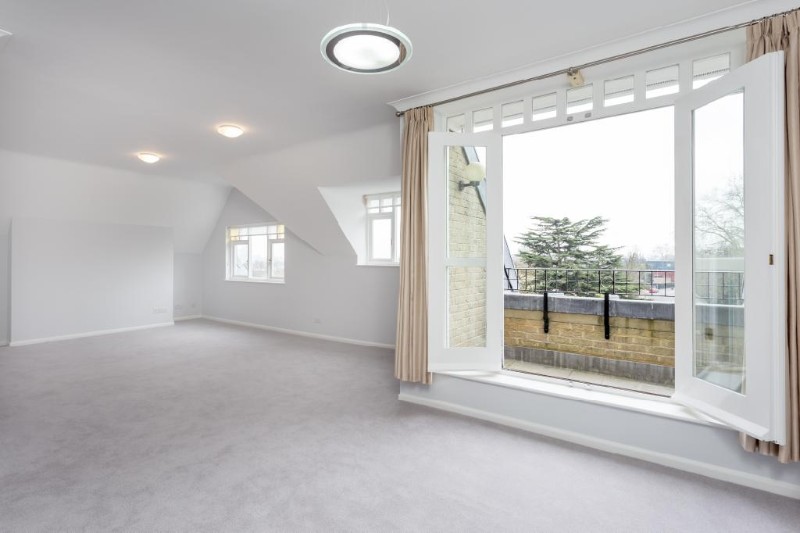 Kemble Hall, Keswick Road, London, SW15