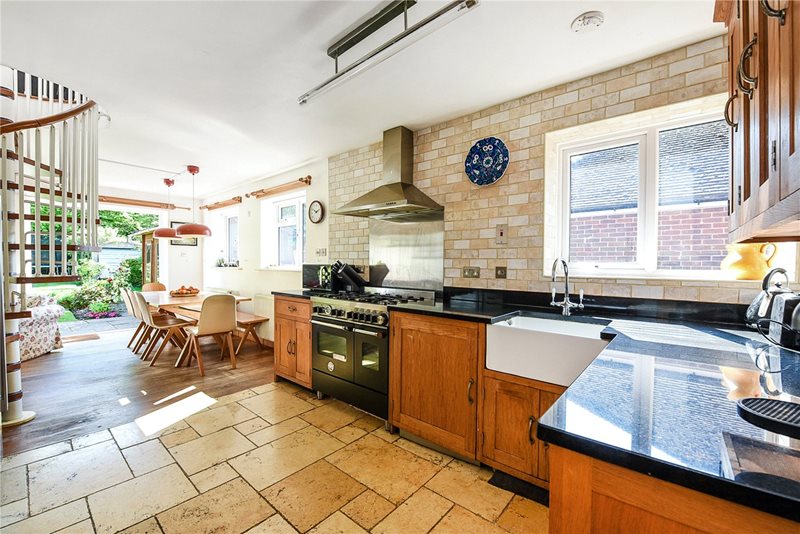 Woodfield Drive, Winchester, Hampshire, SO22