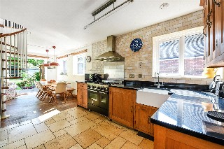 Woodfield Drive, Winchester, Hampshire, SO22