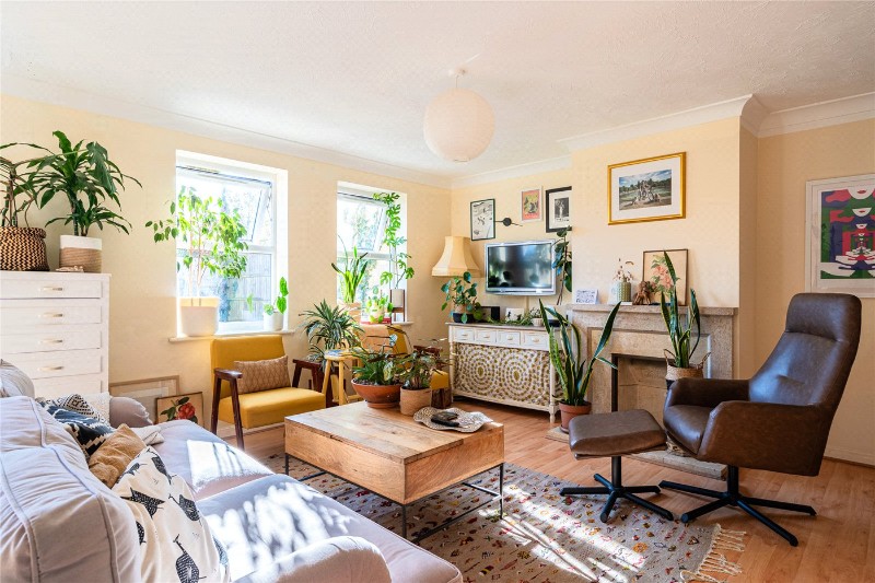 Peregrine Court, London, SW16