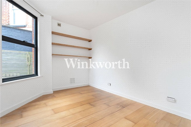 Compton Road, London, N21