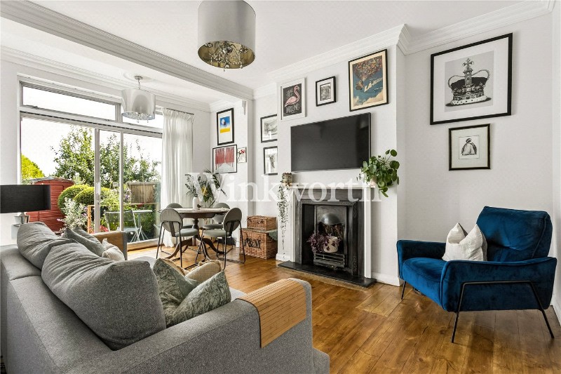 Hamilton Crescent, London, N13