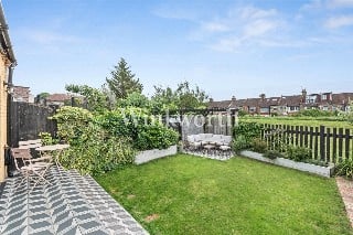 Hamilton Crescent, London, N13