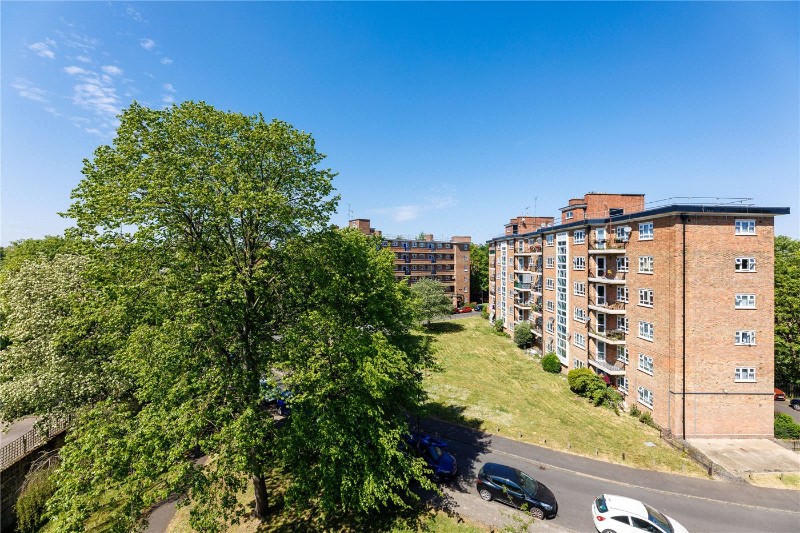 Horne Way, London, SW15