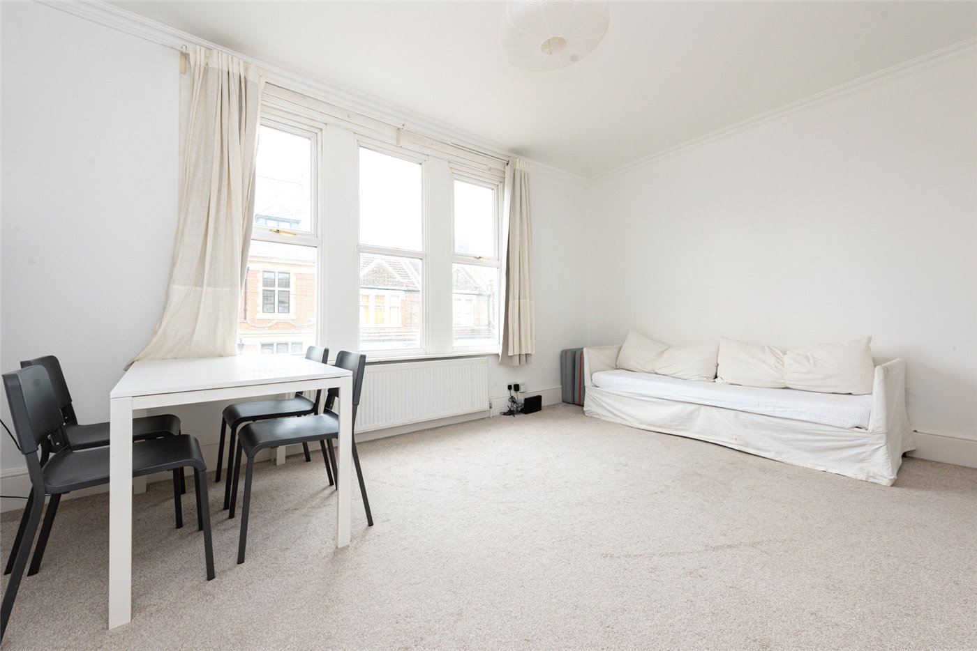 2 bedroom property to rent in College Road, Kensal Rise, London, NW10