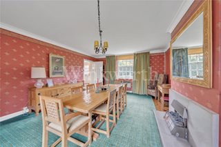 North Square, London, NW11