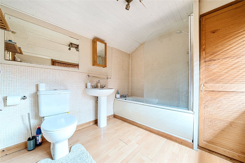 West Street, Farnham, Surrey, GU9