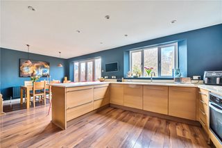 Broomleaf Road, Farnham, Surrey, GU9