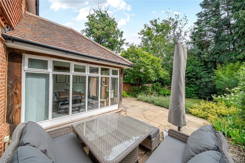 Longdown Road, Lower Bourne, Farnham, Surrey, GU10