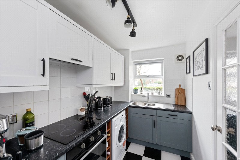 Henry Doulton Drive, London, SW17
