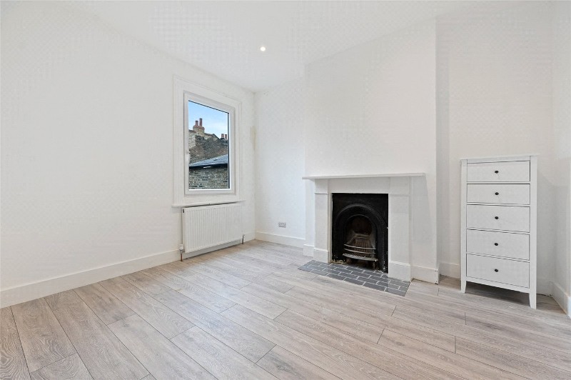 Bloemfontein Avenue, London, W12