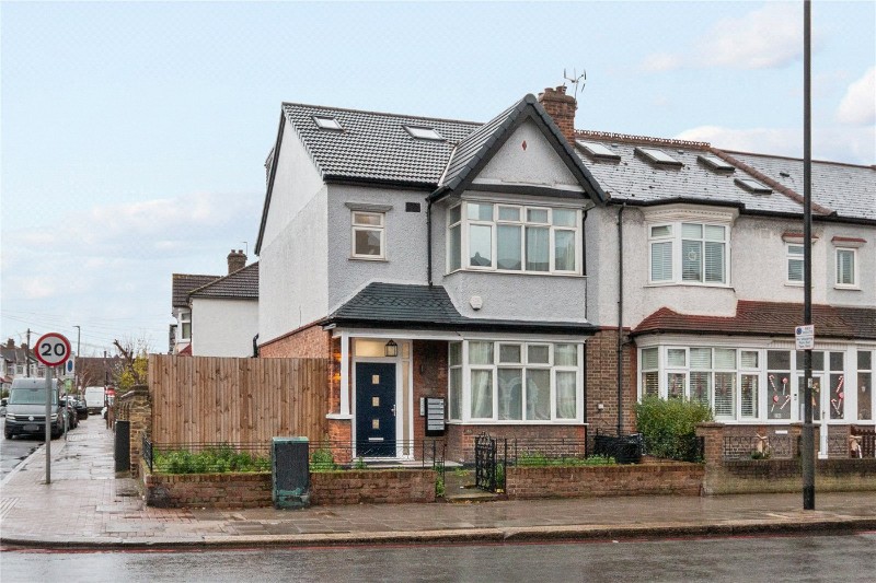 Tooting Bec Road, London, SW17