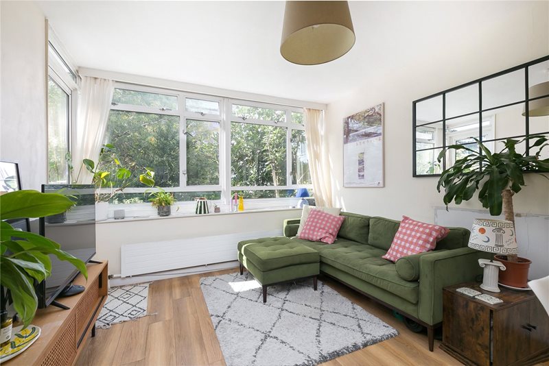 Churchill Gardens, London, SW1V