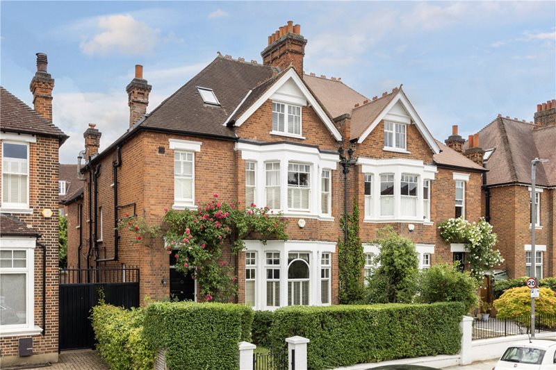 Holmbush Road, London, SW15