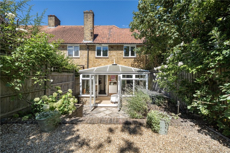 Hobbes Walk, London, SW15
