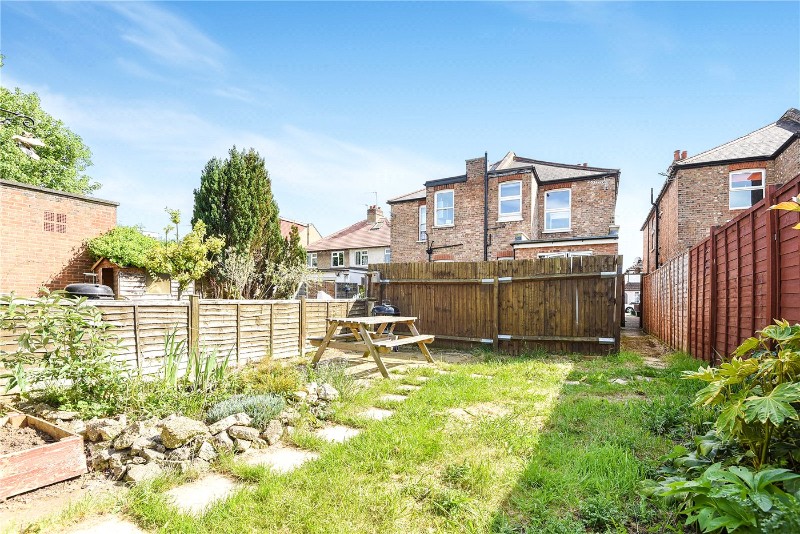 Tolworth Park Road, Surbiton, KT6
