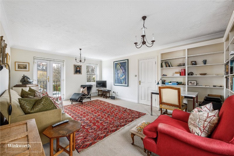 Alfred Close, London, W4