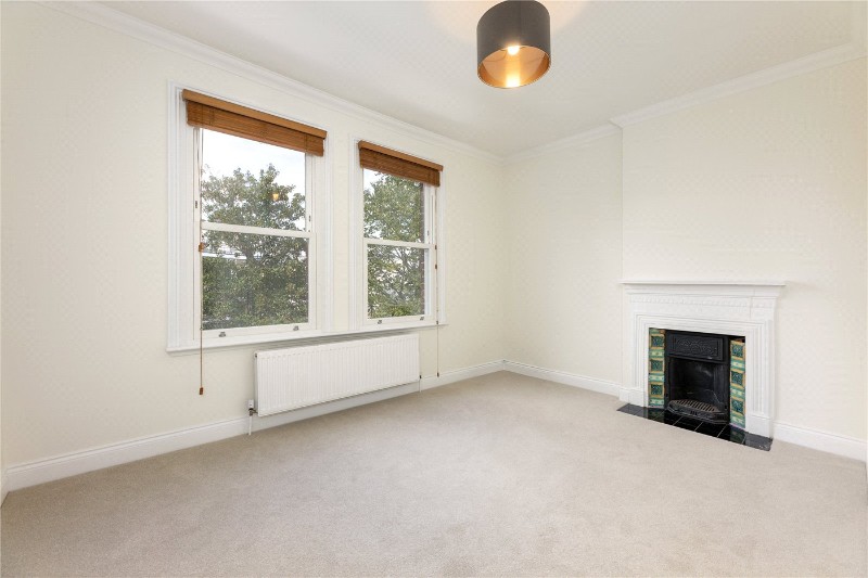 Holmbush Road, London, SW15