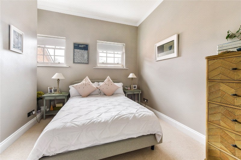 Alison Way, Winchester, Hampshire, SO22