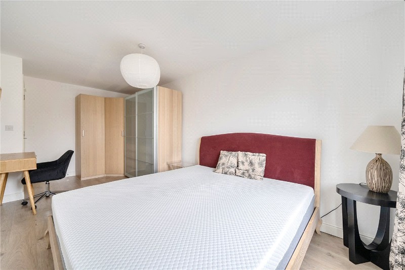 Candle Street, London, E1