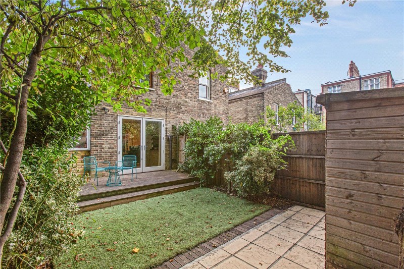 Downton Avenue, London, SW2