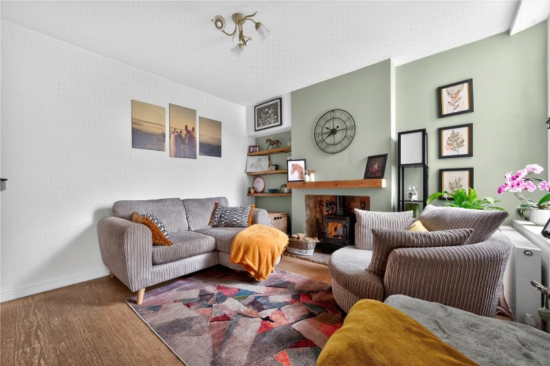 Oxenden Road, Tongham, Farnham, Surrey, GU10
