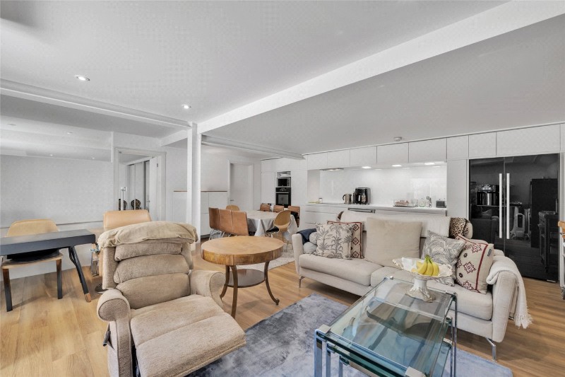 Regent Court, North Bank, St John's Wood, London, NW8