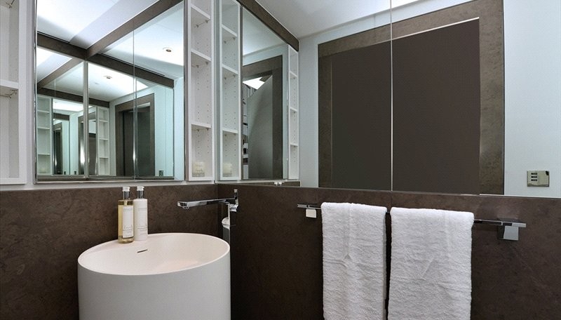 Duke Street, London, W1K