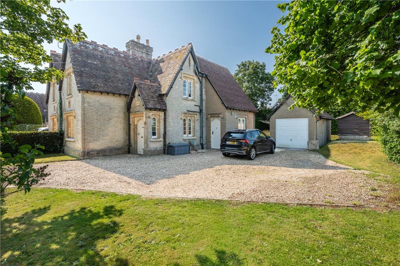 Oakley Lane, Wimborne, Dorset, BH21