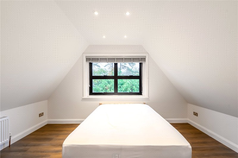 Cobbetts Hill, Weybridge, Surrey, KT13