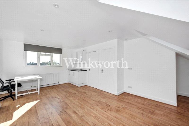Ash Grove, London, N13