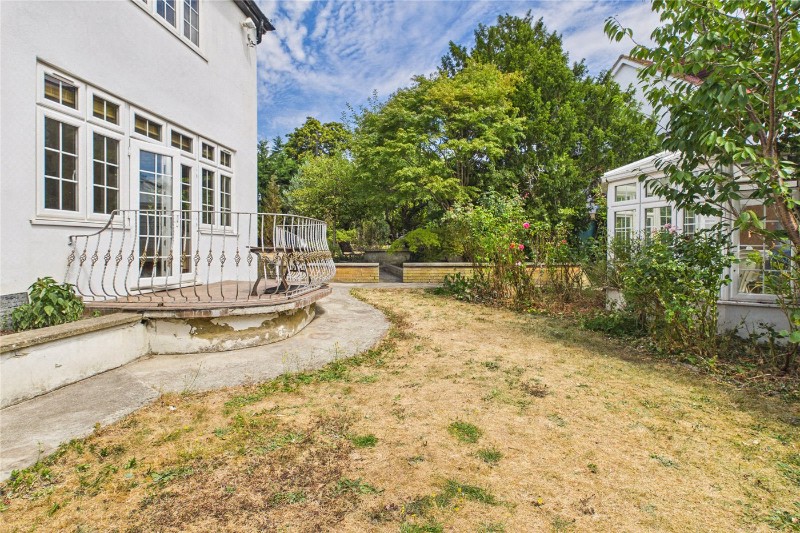 Norbury Hill, London, SW16
