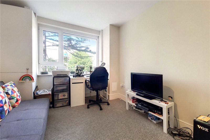 Crescent Road, London, N8
