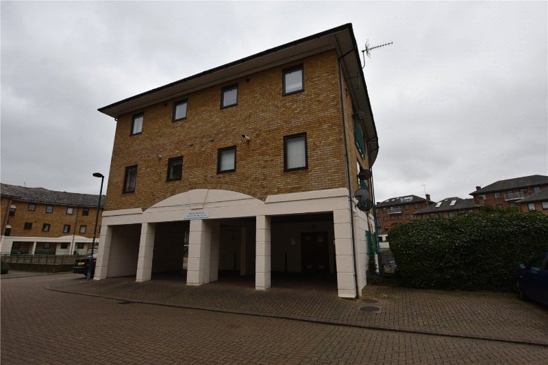 Plover Way, London, SE16