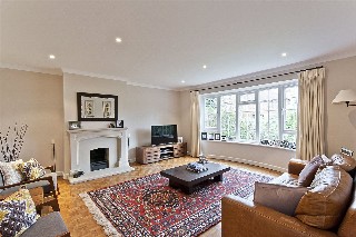 Woodland Grove, Weybridge, KT13