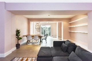 Masons Yard, London, EC1V
