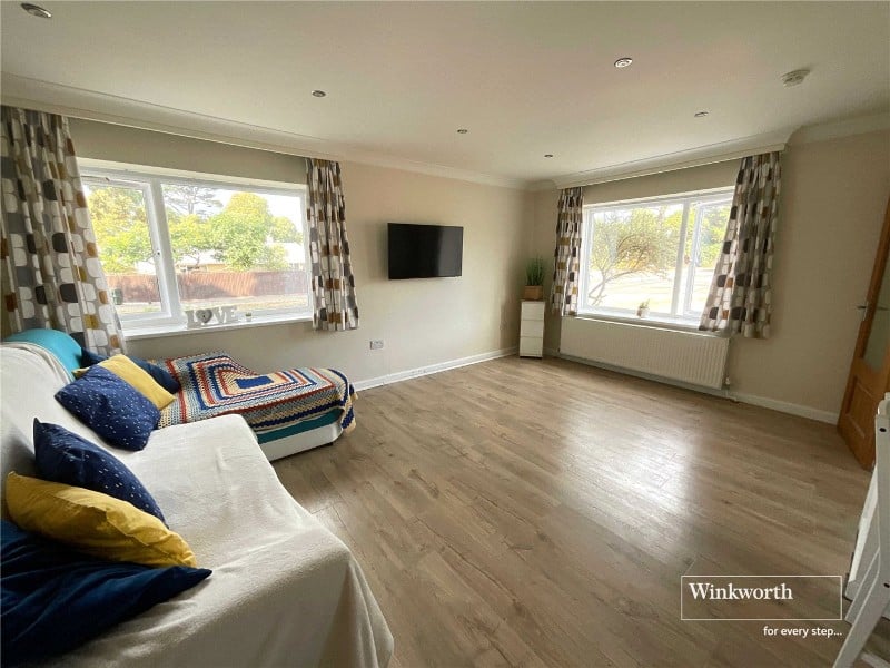 Saulfland Place, Highcliffe, Dorset, BH23