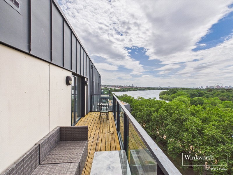 Shearwater Drive, Hendon, London, NW9