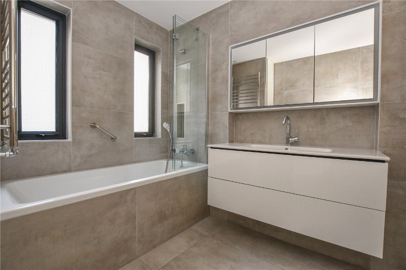 New Wokingham Road, Crowthorne, Berkshire, RG45